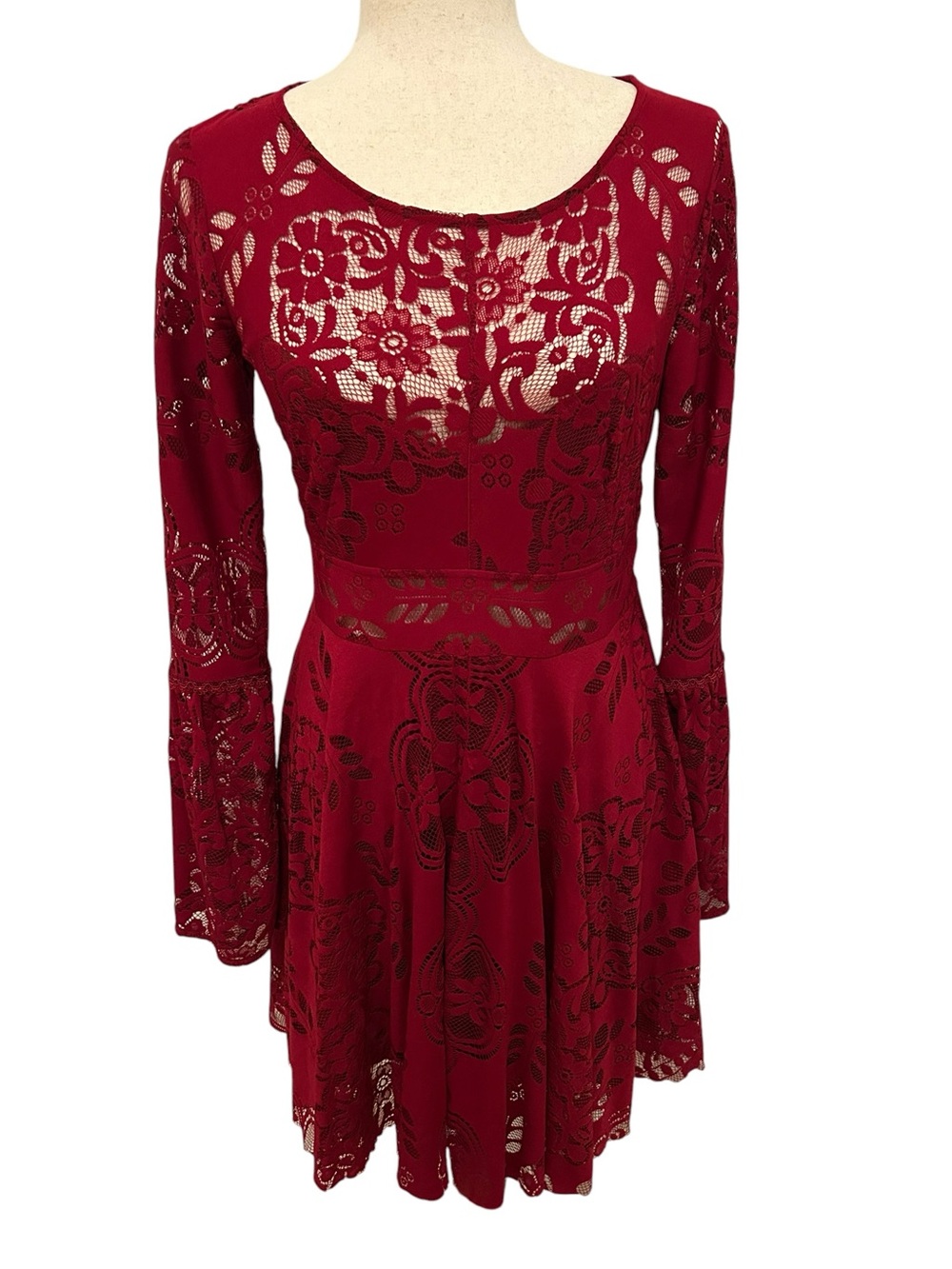 FREE PEOPLE Bell Sleeve Lace Cutout Back Mini Dress Burgundy NWOT Sz 8 Romantic - Picture 3 of 13